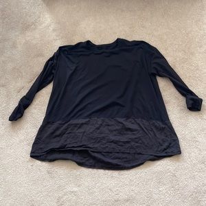 Lululemon flowy long sleeve T-shirt